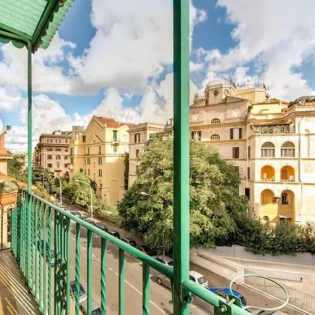Apartment Attico Sannio 1 Rome